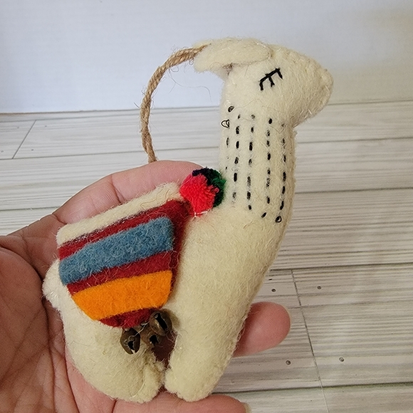 Felt Llama Alpaca Hand Made Christmas Ornament - Picture 4 of 9